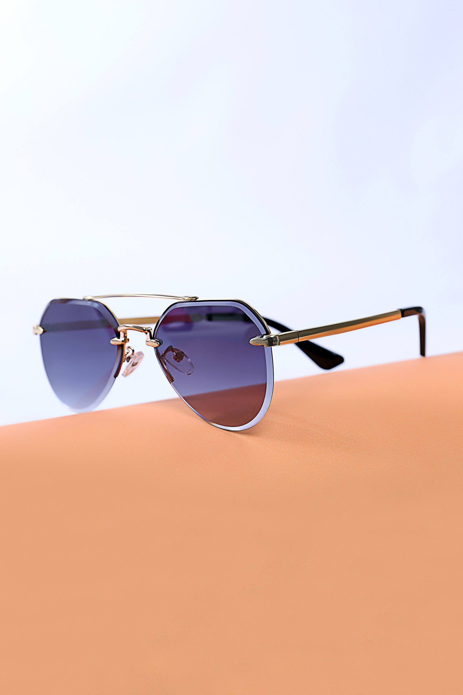 Gold rim aviator outlet sunglasses