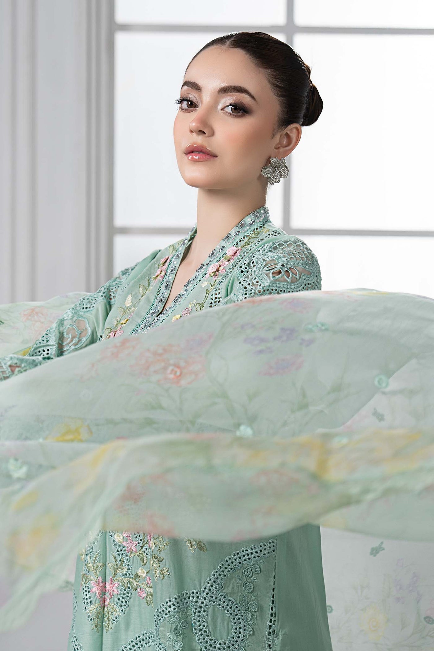 3 Piece Embroidered Lawn Suit | DS-2514-A