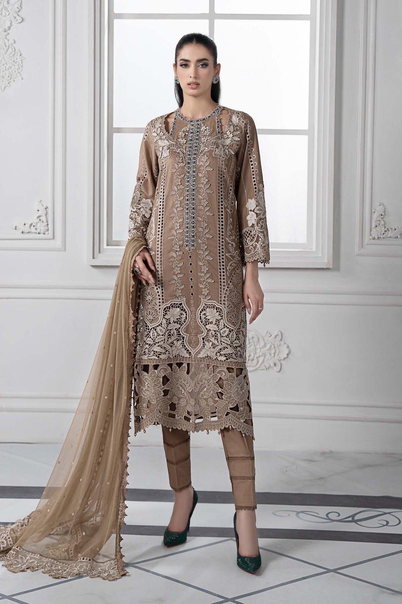 3 Piece Embroidered Lawn Suit | DS-2502-A