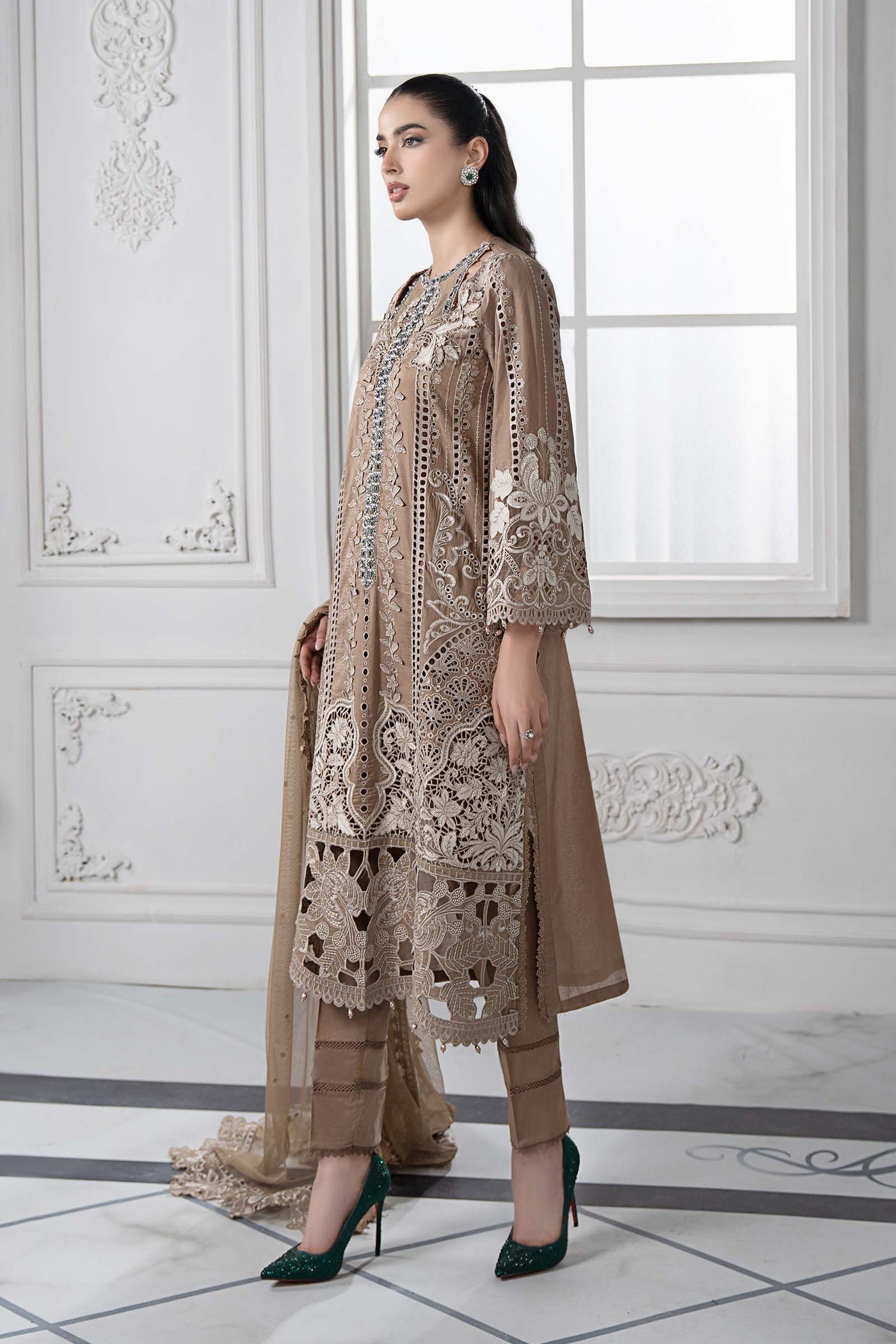 3 Piece Embroidered Lawn Suit | DS-2502-A