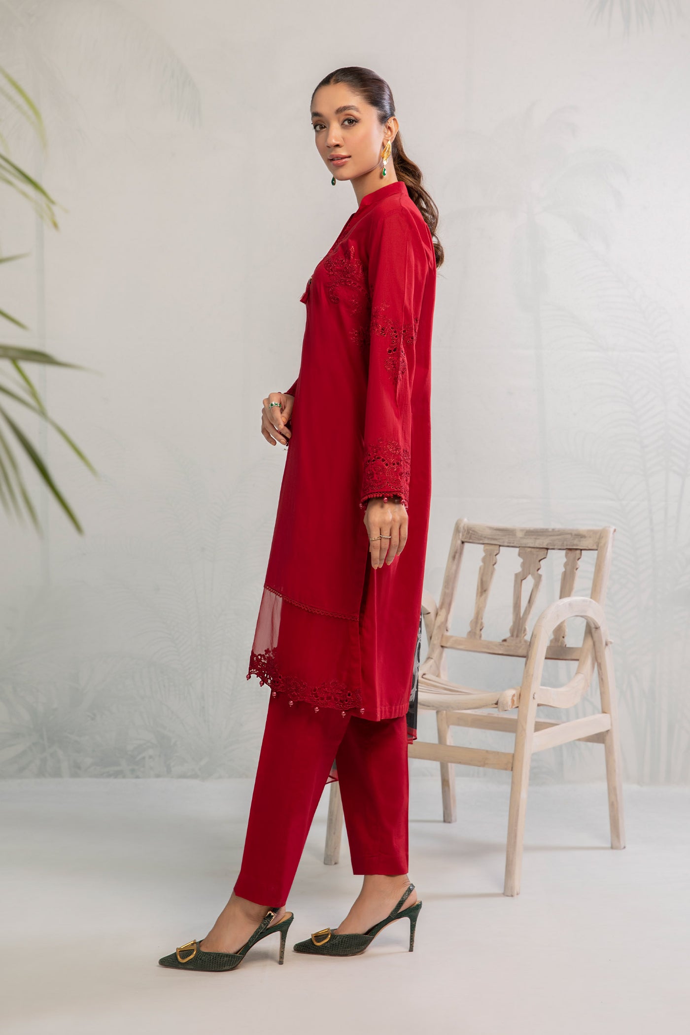 3 Piece Embroidered Lawn Suit | DW-EA23-14R1