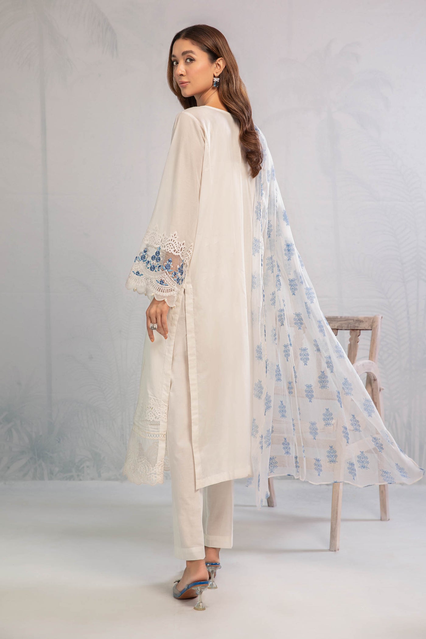 3 Piece Embroidered Lawn Suit | DW-EA23-16R1