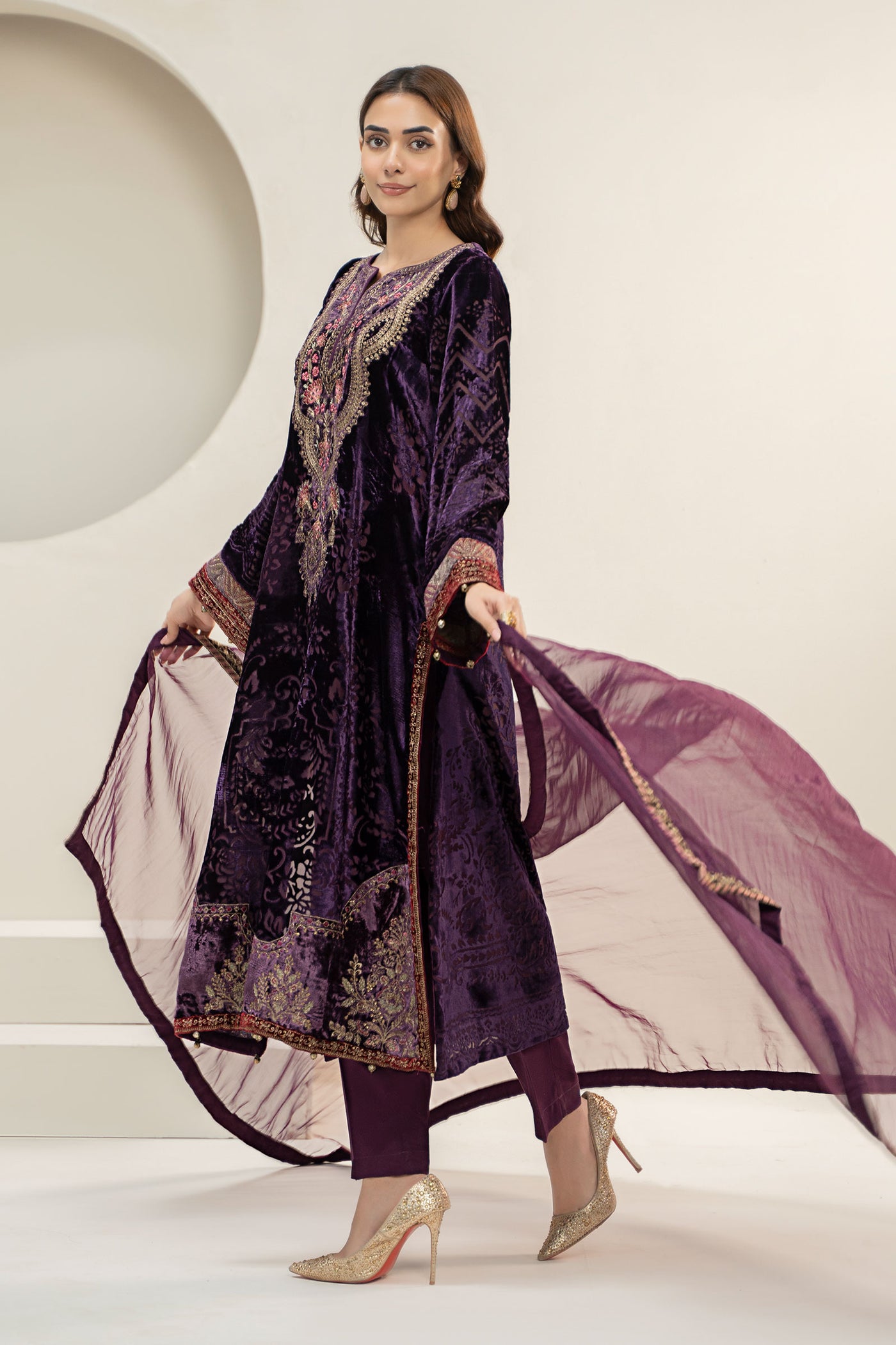 3 Piece Embroidered Plush Suit | DW-W24-174