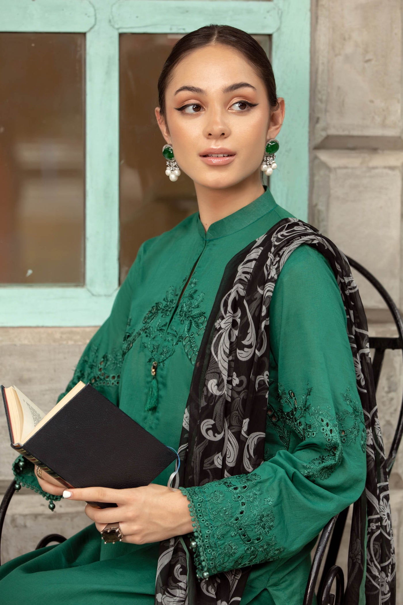 3 Piece Embroidered Lawn Suit | DW-EA23-14R1