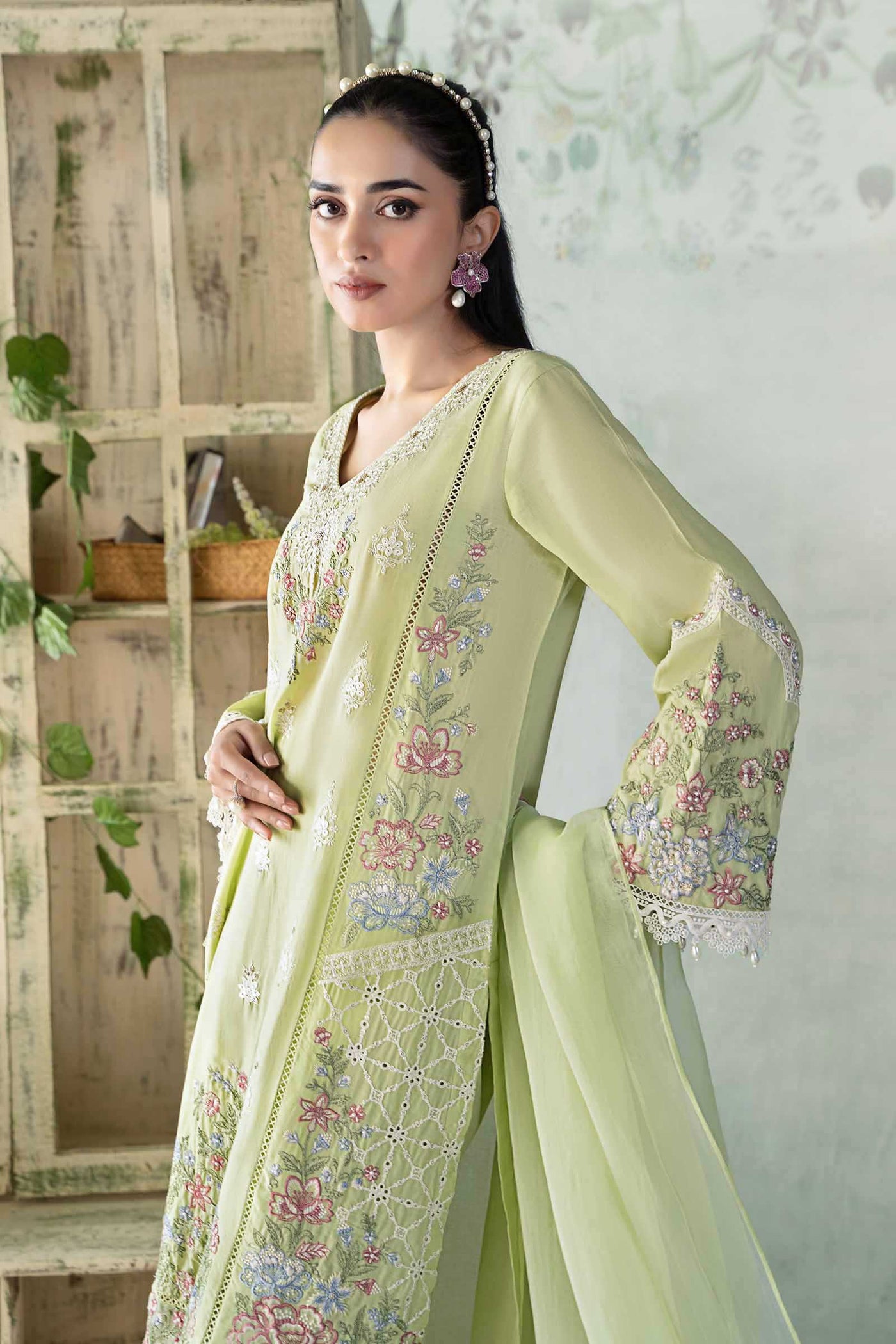 3 Piece Embroidered Lawn Suit | DW-EA24-33