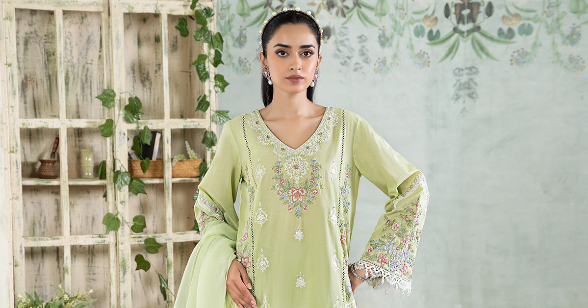 3 Piece Embroidered Lawn Suit | DW-EA24-33