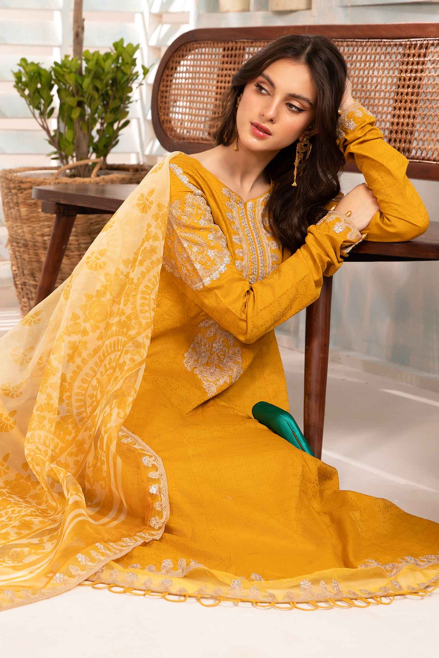 3 Piece Dyed Jacquard Lawn Suit | DW-EA24-34