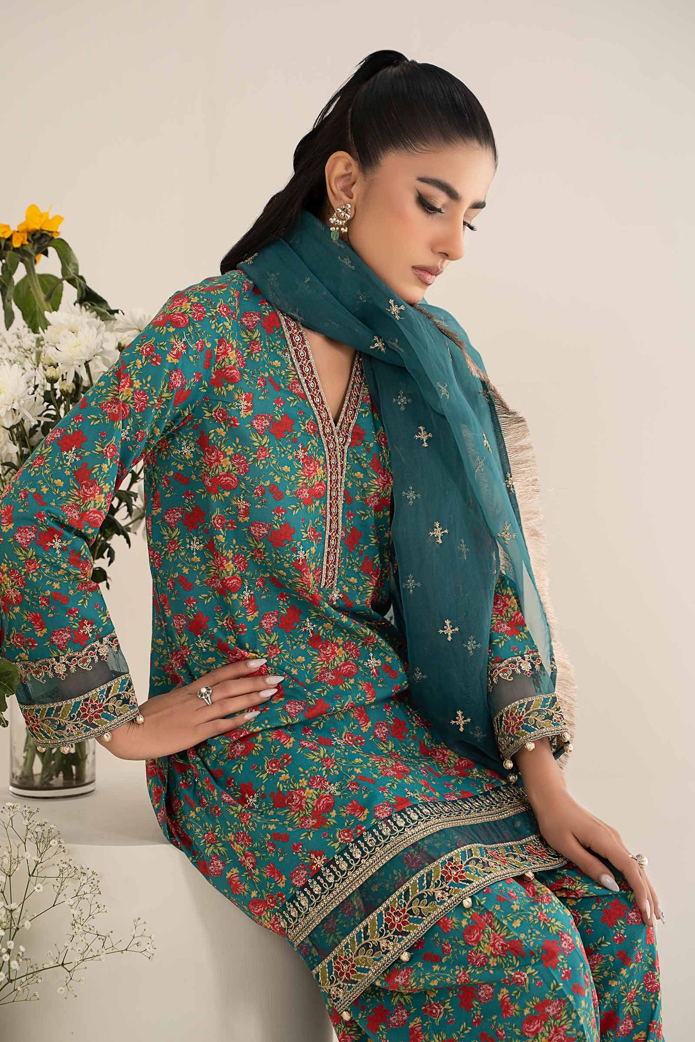 3 Piece Embroidered Lawn Suit | DW-EF25-09