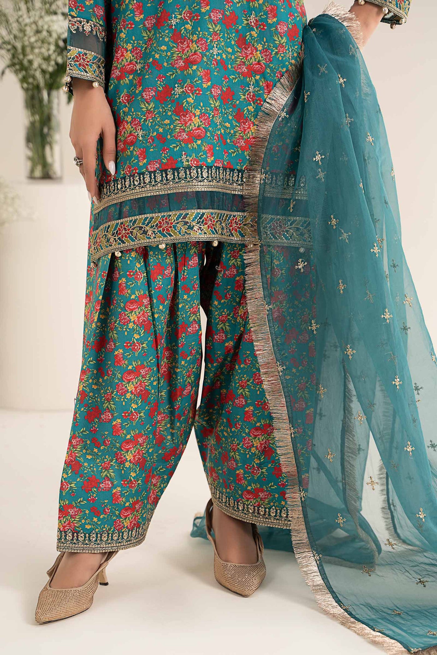 3 Piece Embroidered Lawn Suit | DW-EF25-09