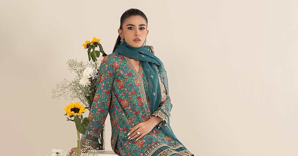 3 Piece Embroidered Lawn Suit | DW-EF25-09