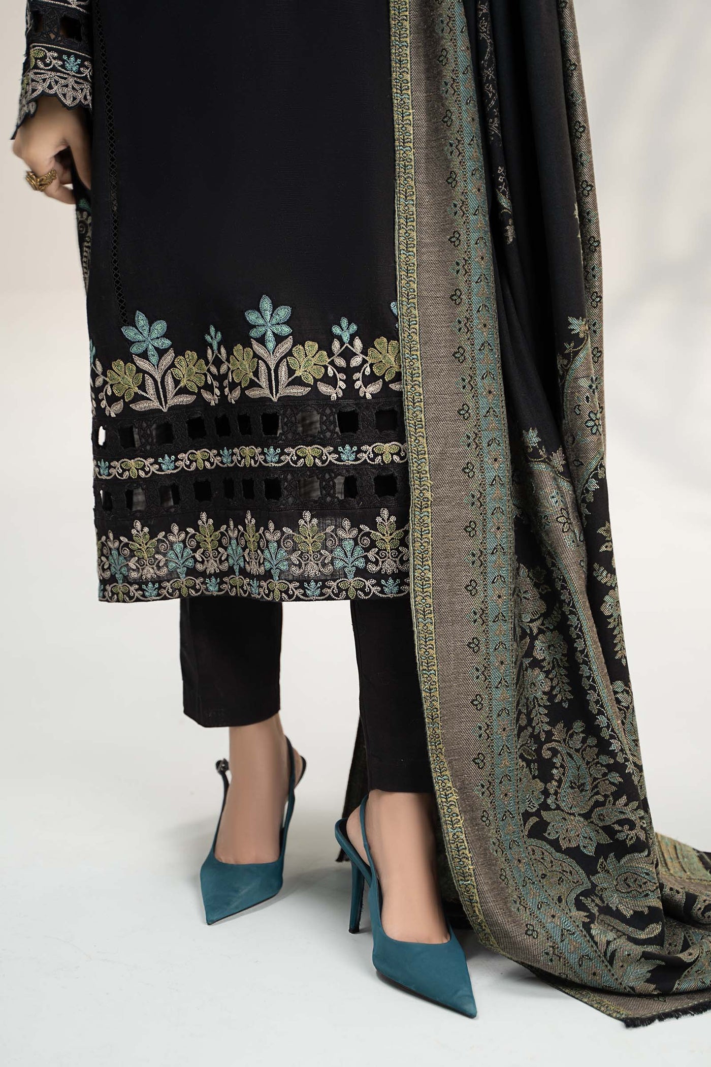 3 Piece Embroidered Khaddar Suit | DW-W24-19