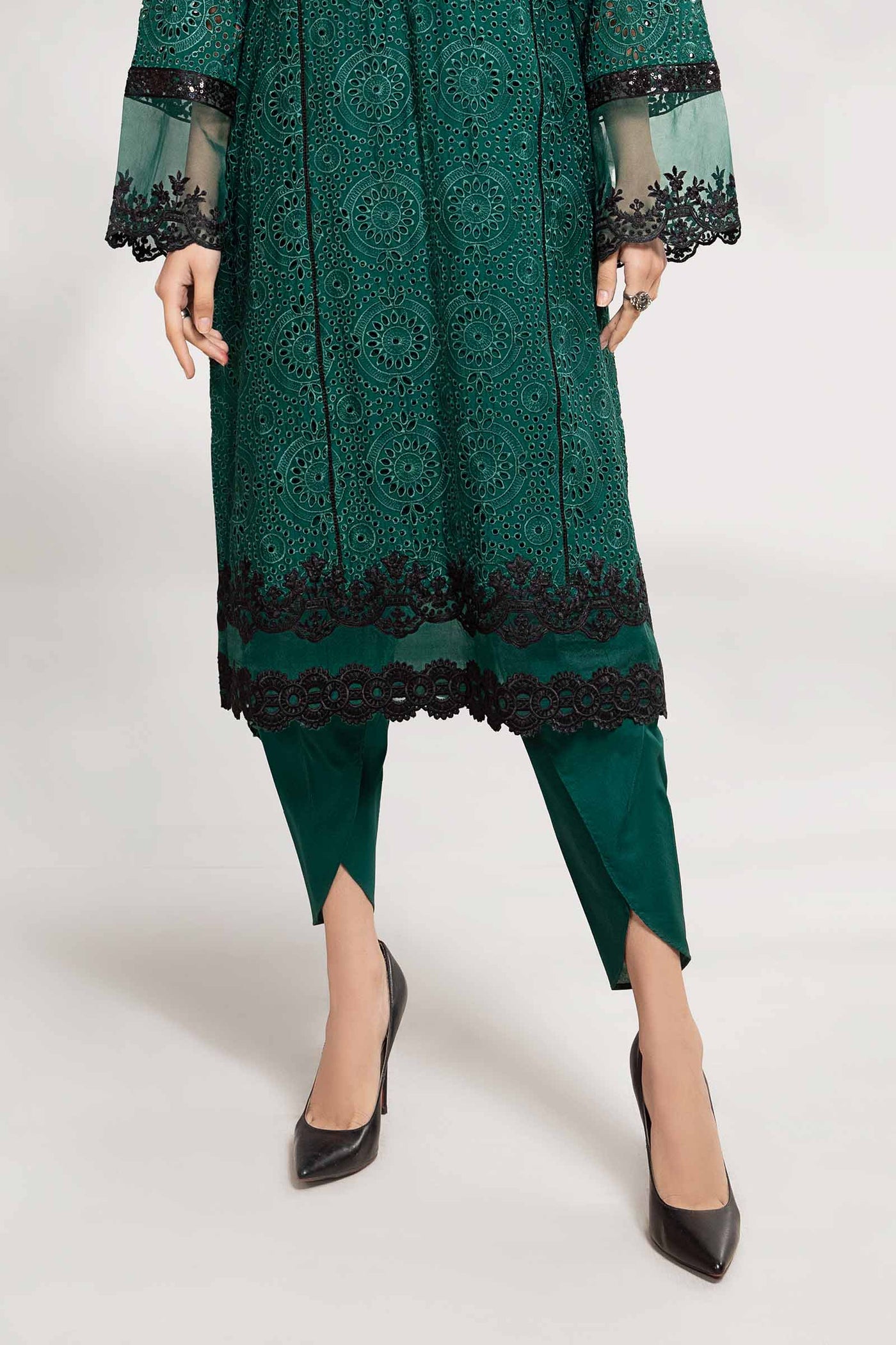 3 Piece Embroidered Lawn Suit | DW-EF22-09R1