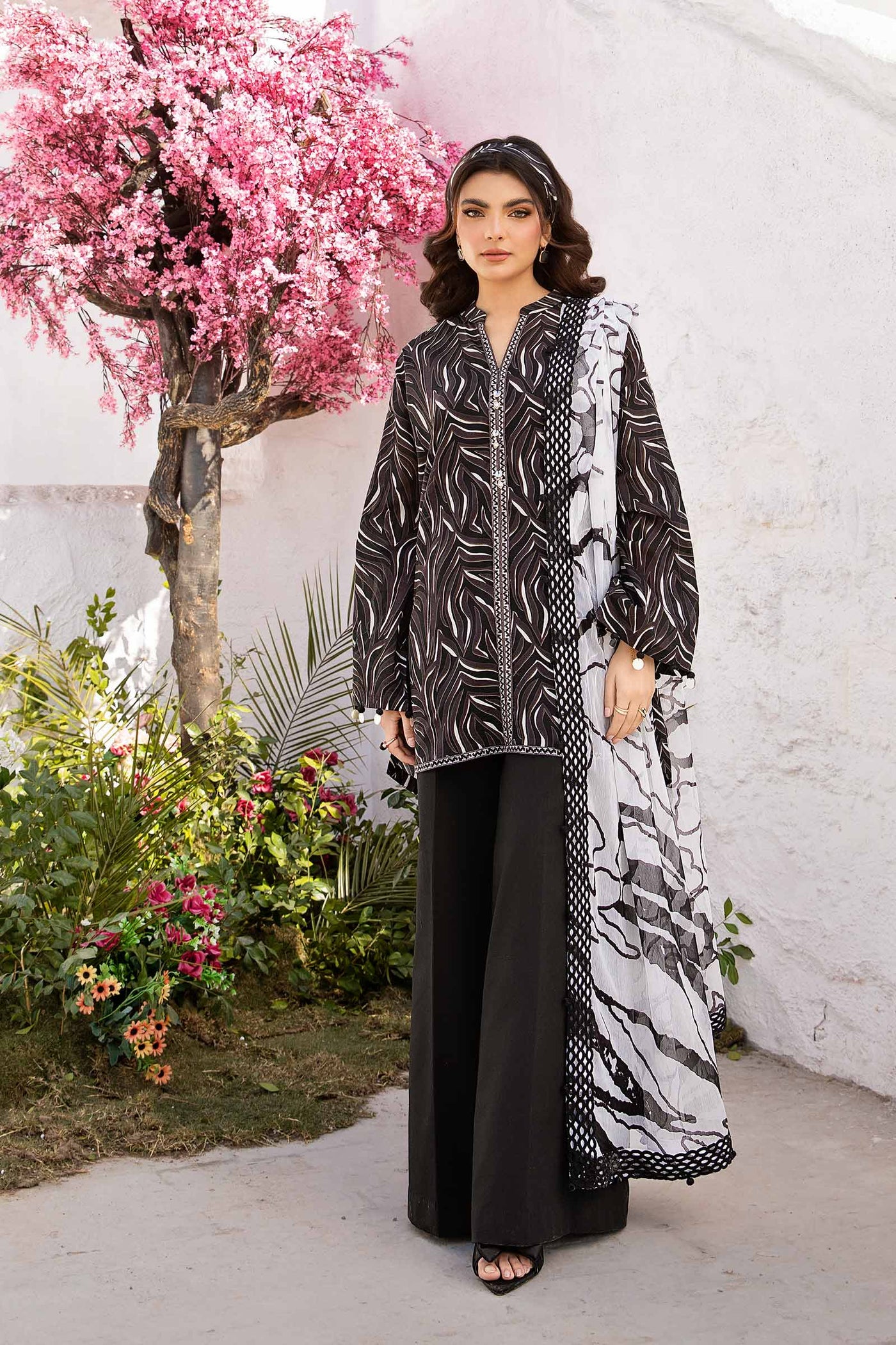 3 Pc Unstitched Embroidered Lawn Suit | MB-CUS25-704B