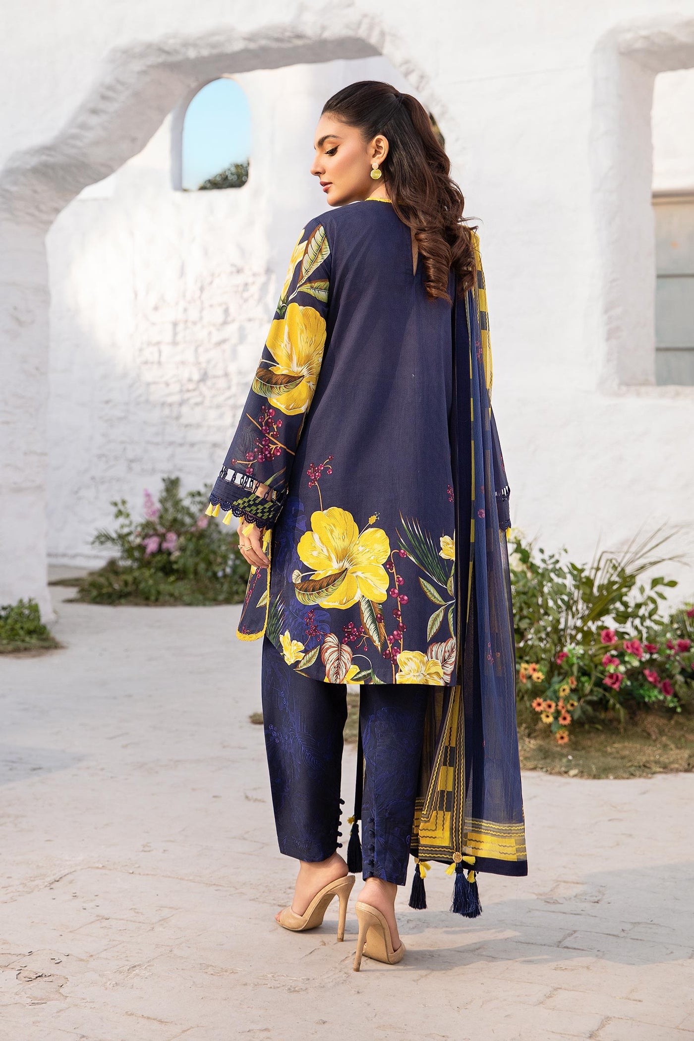 3 Pc Unstitched Embroidered Lawn Suit | MB-CUS25-710B