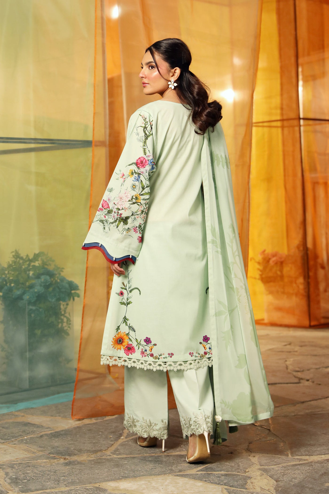 3 Pc Unstitched Embroidered Lawn Suit | MB-CUS25-712B