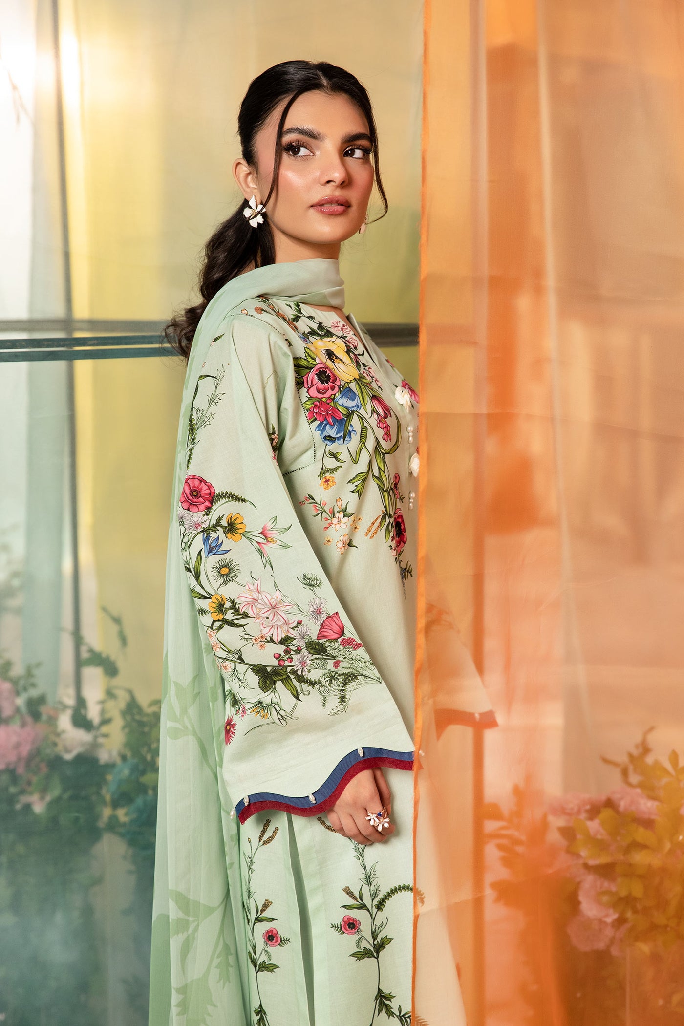 3 Pc Unstitched Embroidered Lawn Suit | MB-CUS25-712B