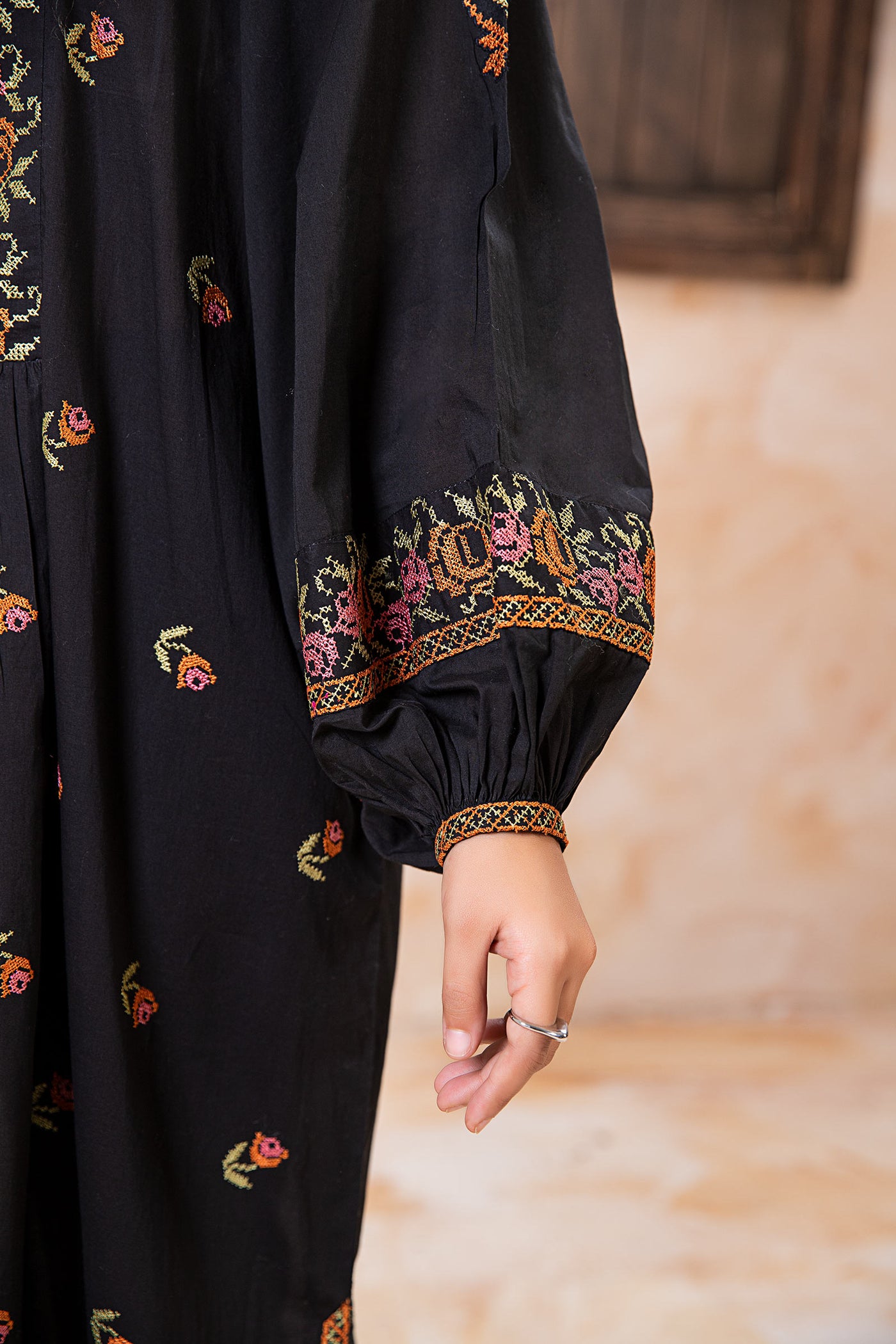 Embroidered Arabic Lawn Tunic | MB-EA24-41