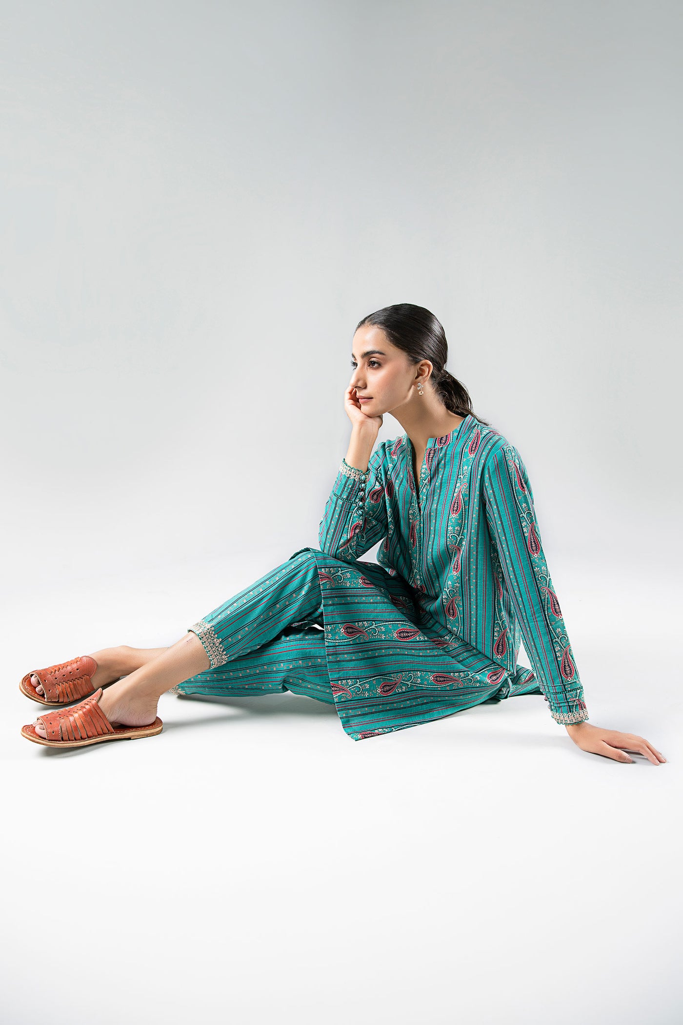 2 Piece - Khaddar Suit | MB-US23-206-B