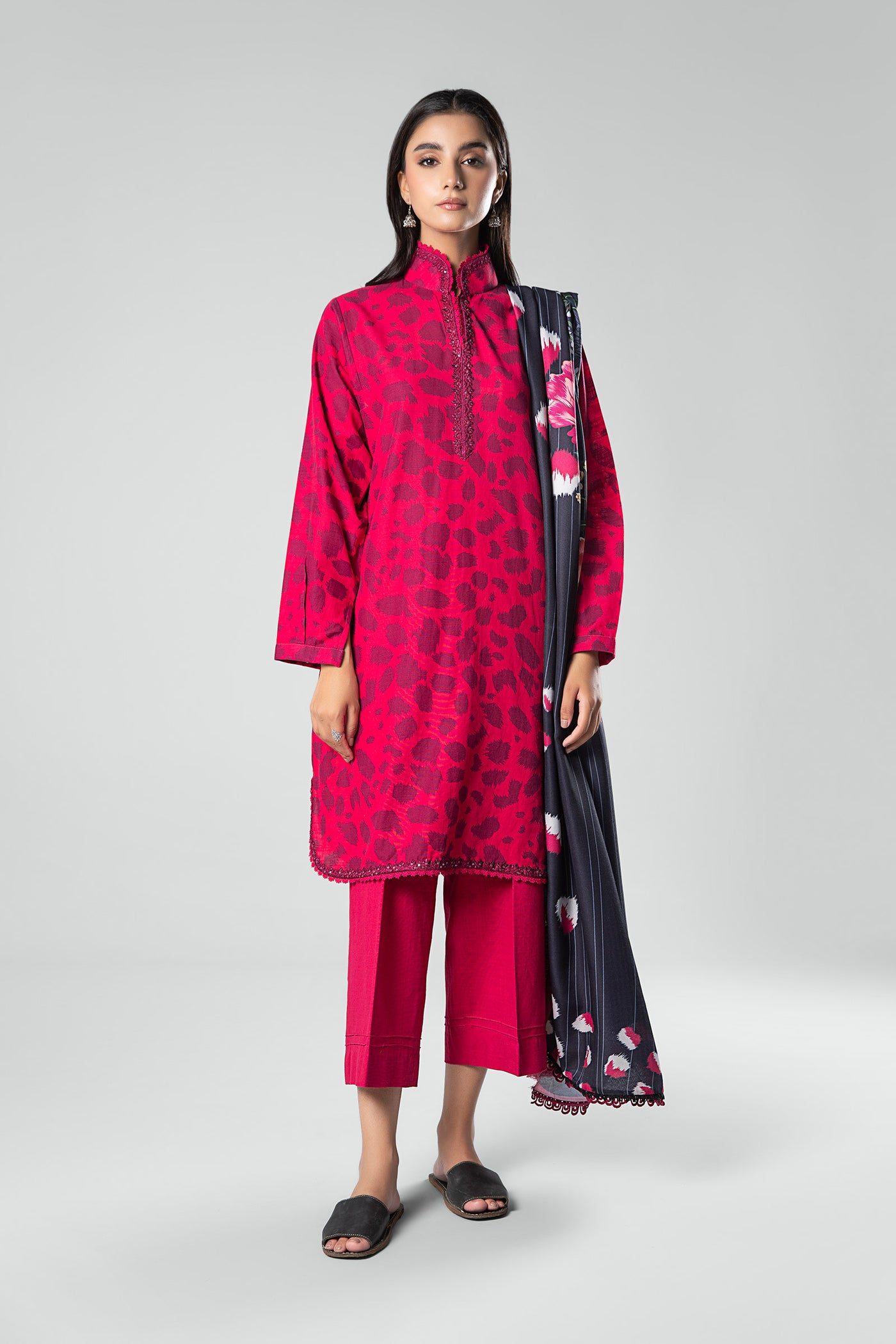 3 Pc Printed Khaddar Suit | MB-USP23-210A