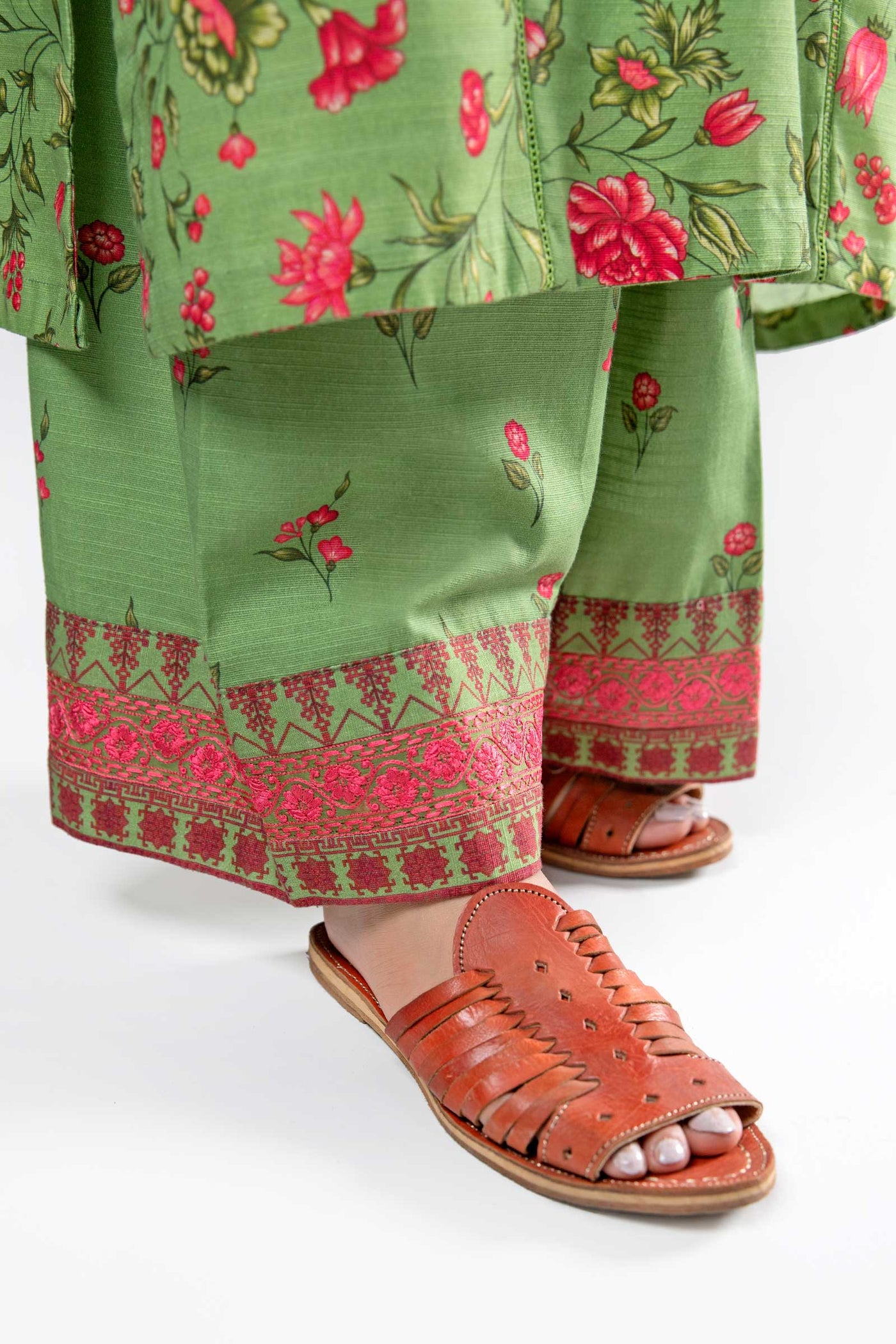 2 Pc Embroidered Khaddar Suit | MB-WS24-142