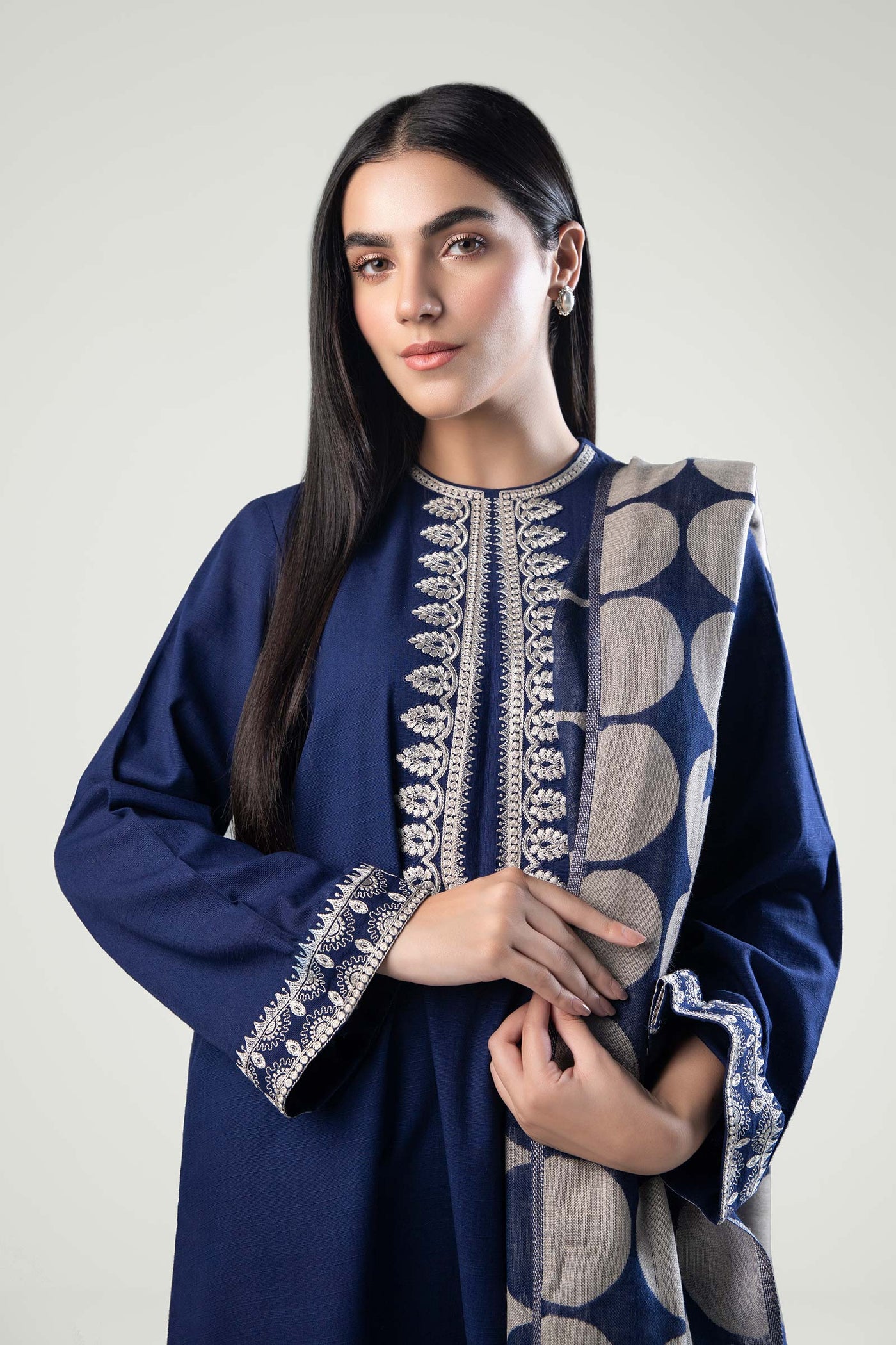 3 Pc Embroidered Khaddar Suit | MB-WS24-92