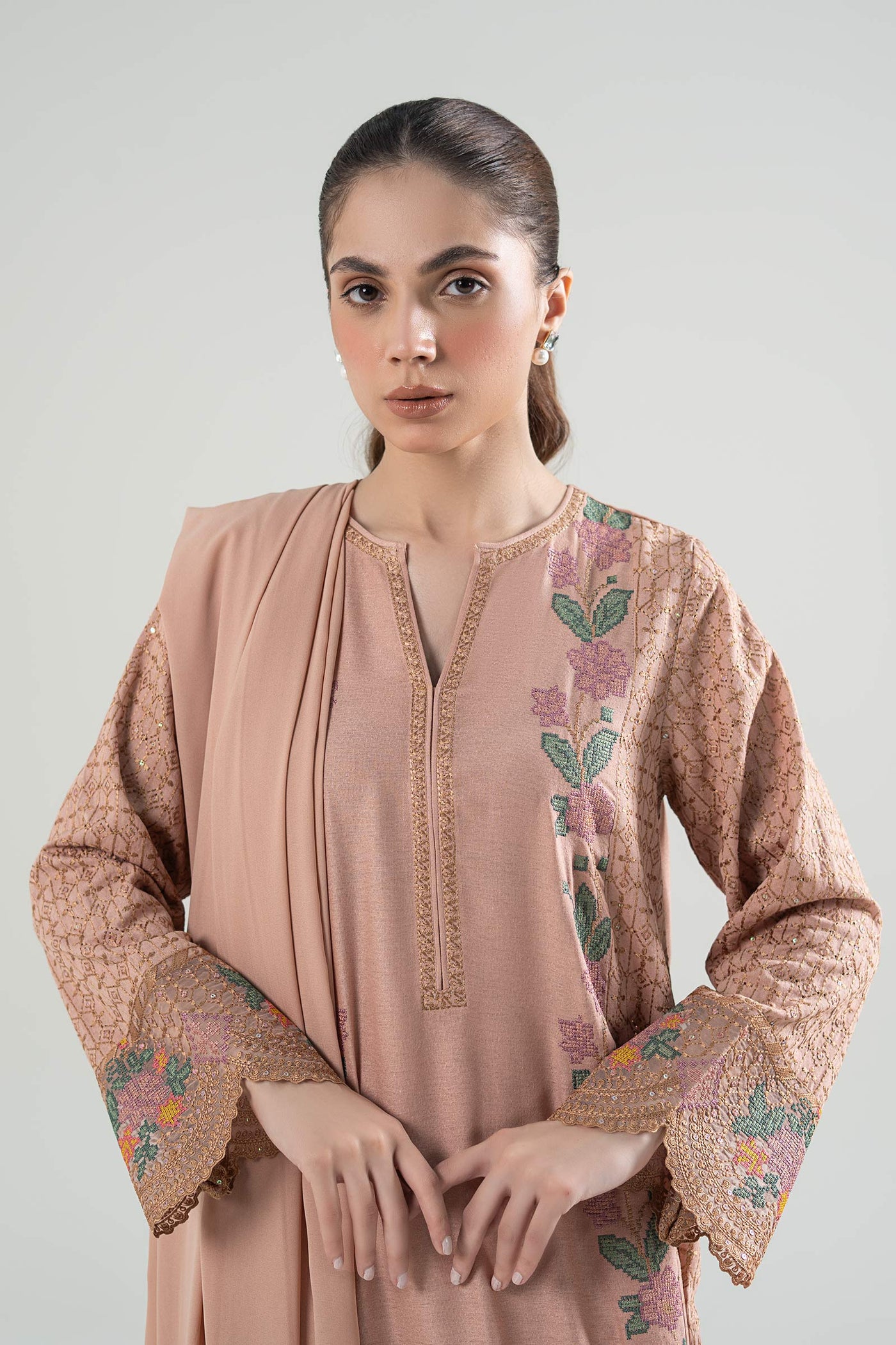 3 Pc Embroidered Karandi Suit | MB-WS24-95