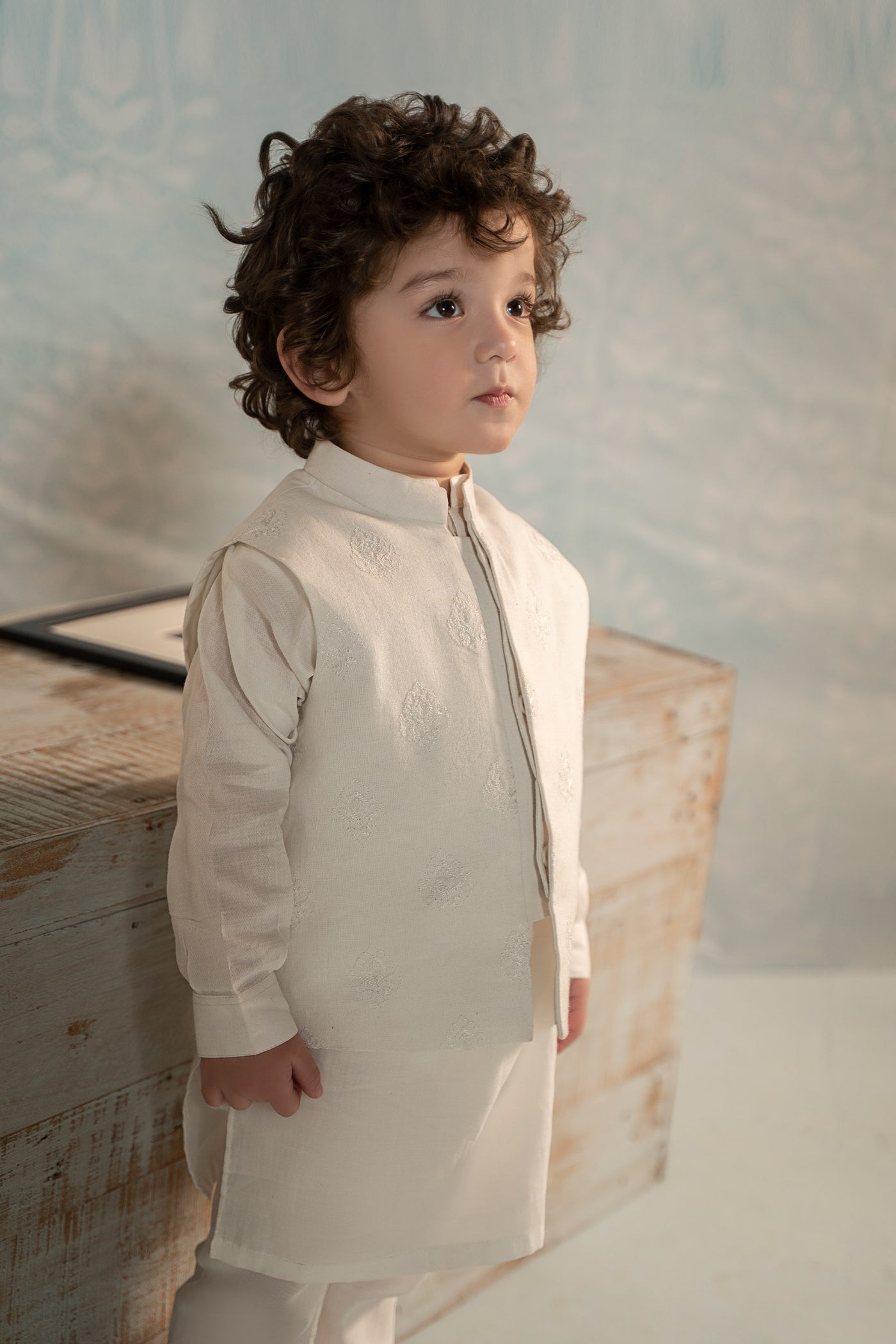 Embroidered Dobby Suit | MKB-SS24-12