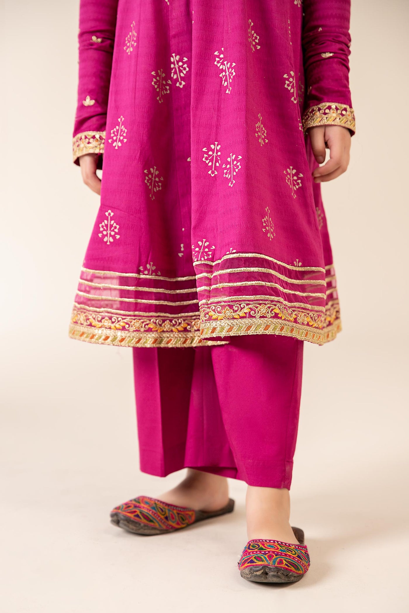 3 Piece Embroidered Lawn Suit | MKD-EF21-23R1