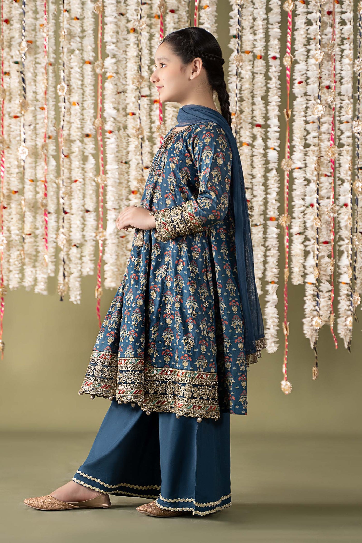 3 Piece Embroidered Lawn Suit | MKD-EF25-05