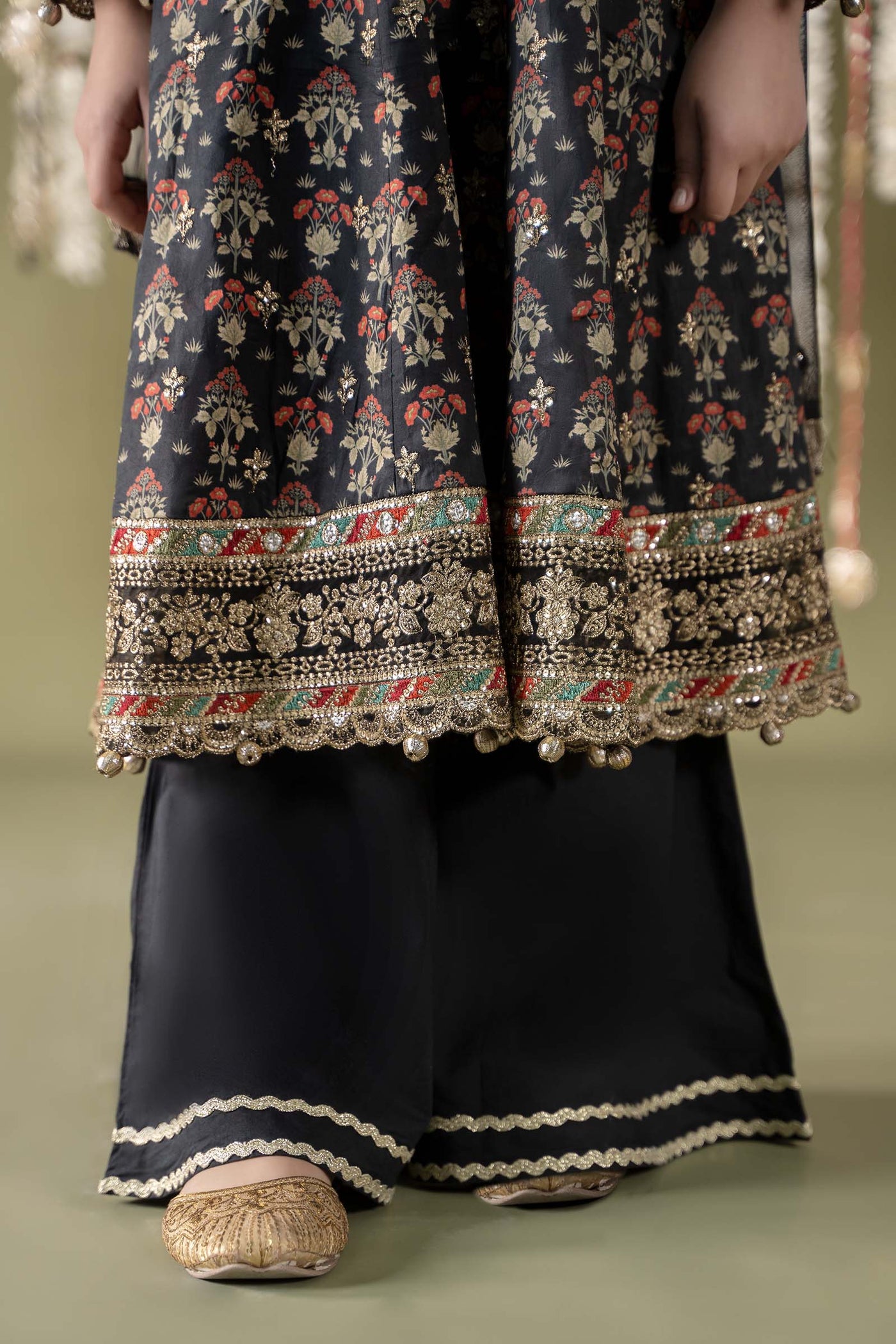 3 Piece Embroidered Lawn Suit | MKD-EF25-05