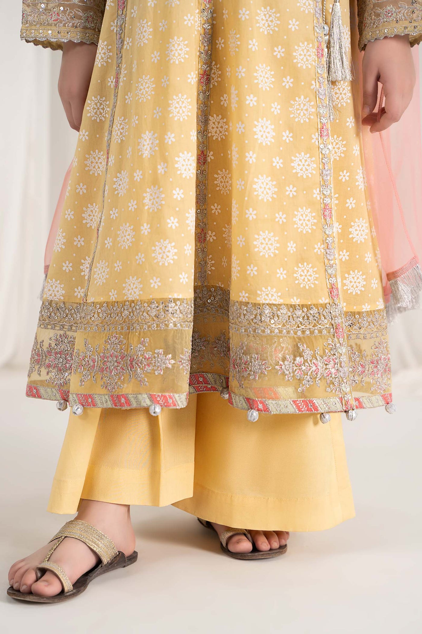 3 Piece Embroidered Lawn Suit | MKD-EF25-09