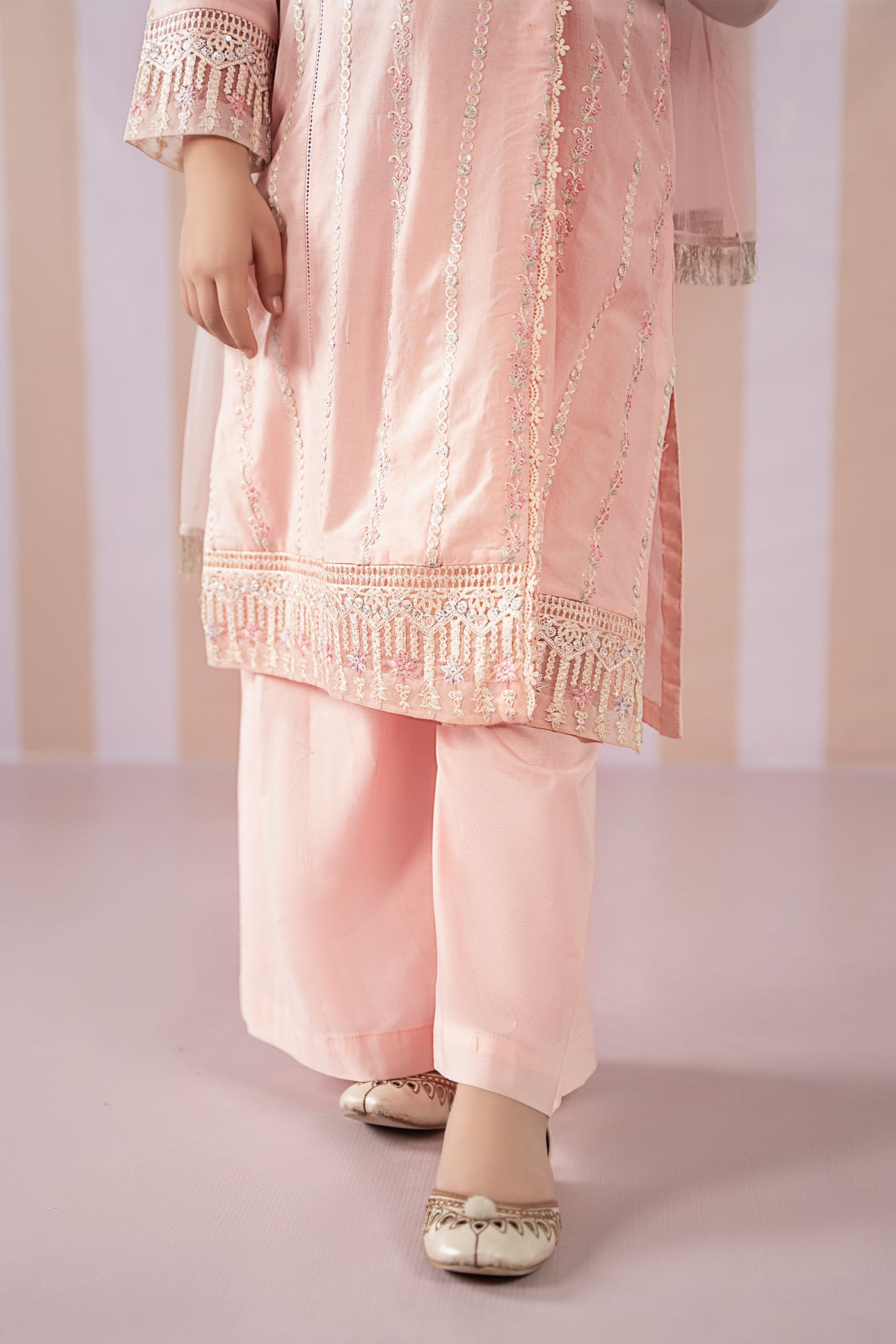 3 Piece Embroidered Lawn Suit | MKD-EF25-51