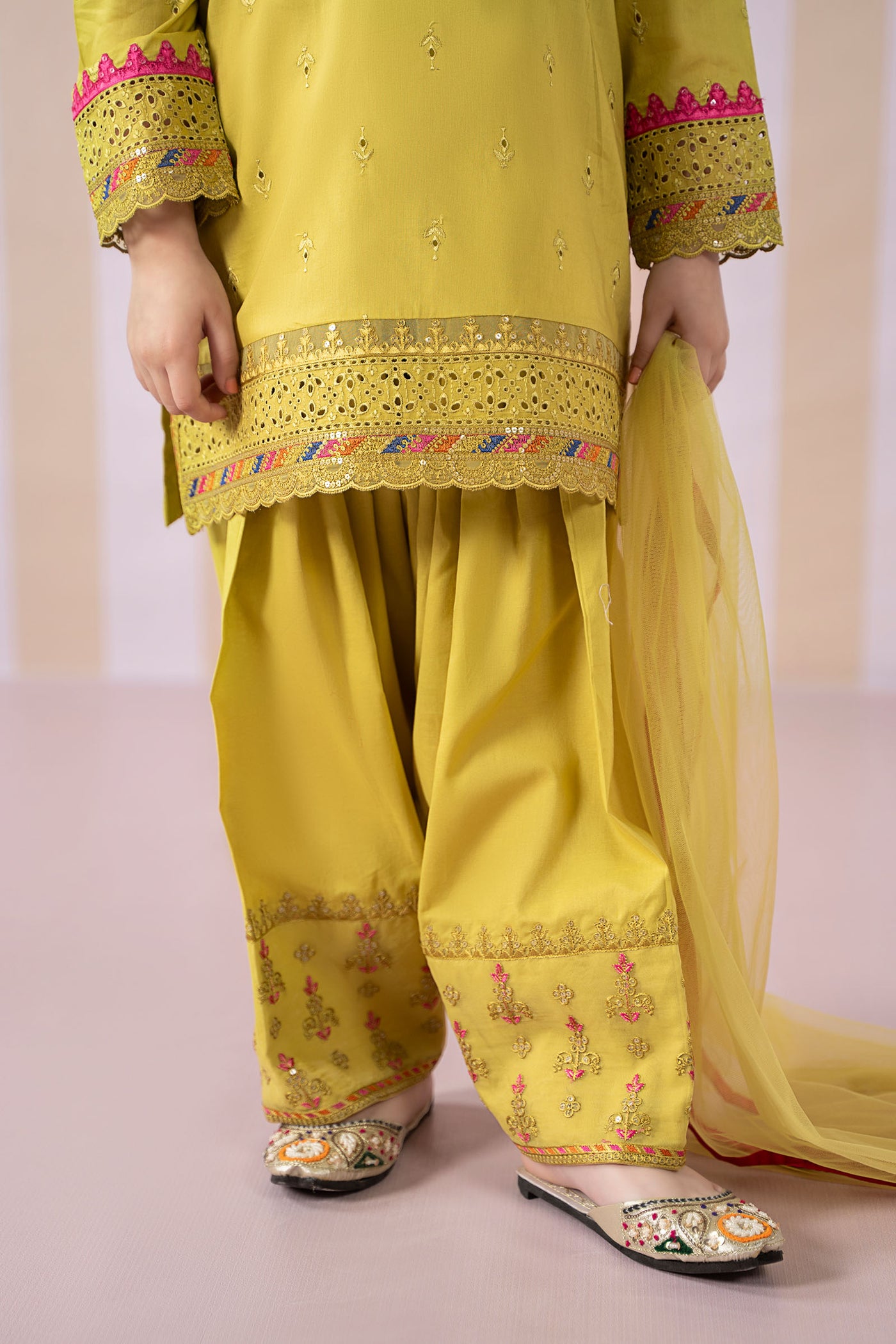 3 Piece Embroidered Lawn Suit | MKD-EF25-57