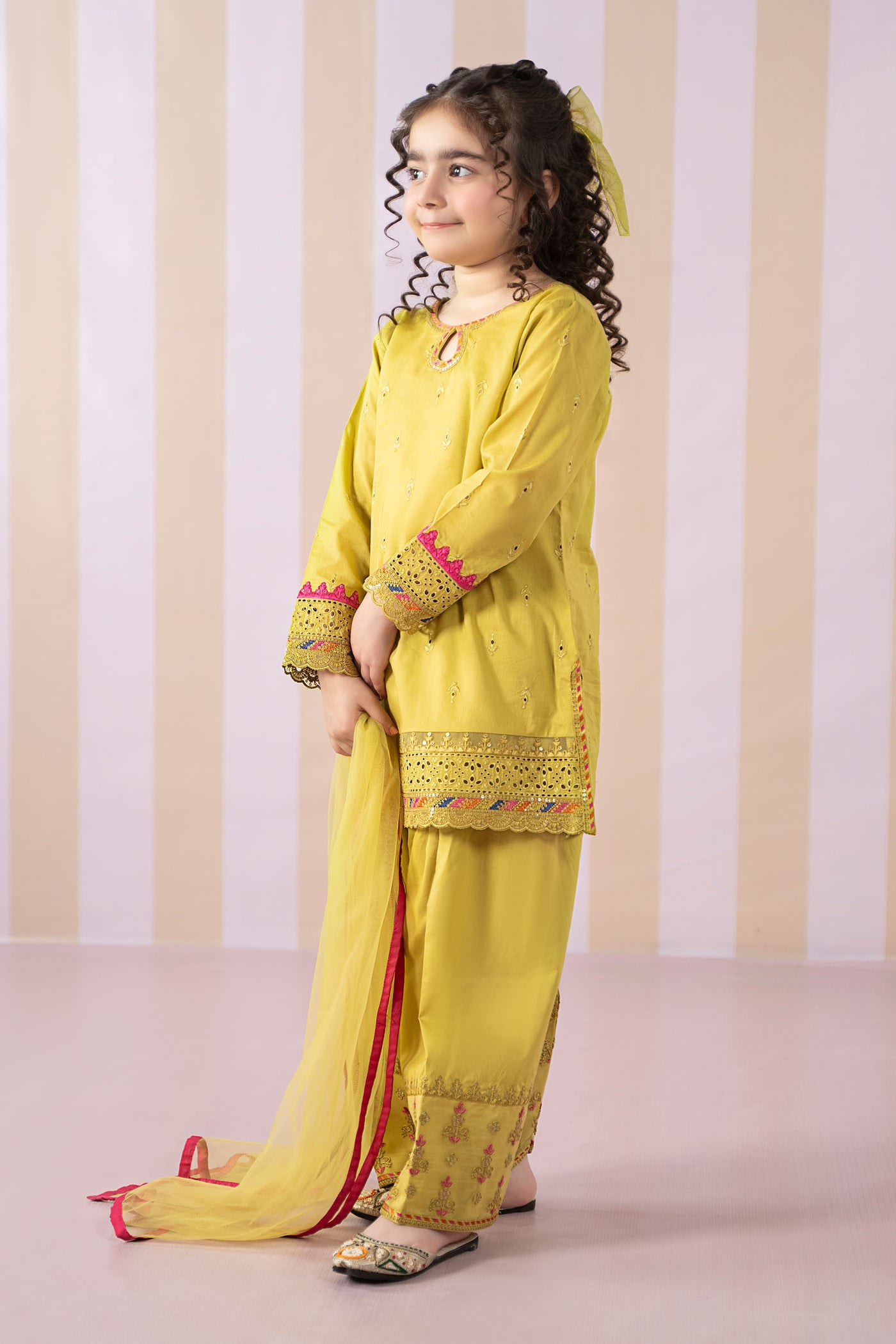 3 Piece Embroidered Lawn Suit | MKD-EF25-57